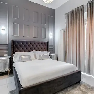  Apartamento Luxury Trevi Fountain - Your Italian Holidays Italia